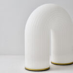 Hot Sale Modern Style Bedroom Decoration Gold Metal White Plastic LED Table Desk Lamp - Image 5